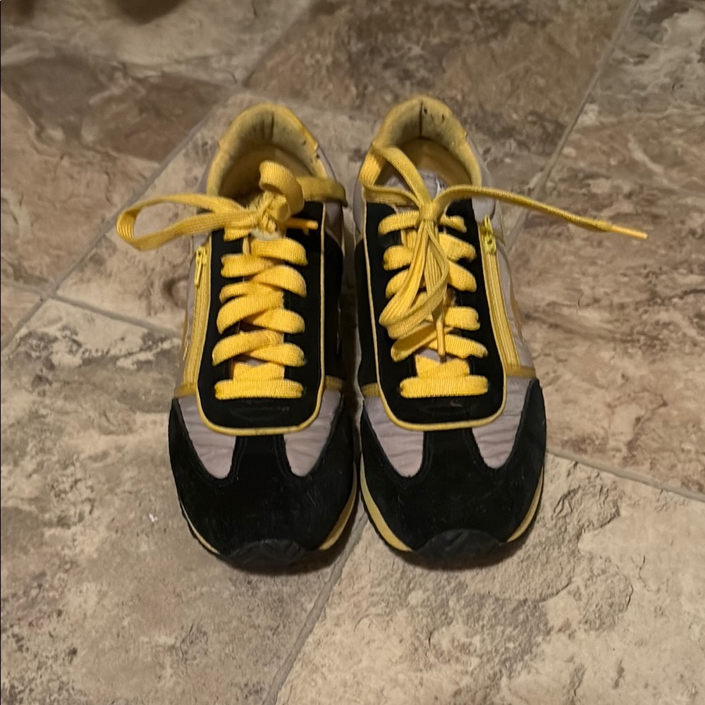 kangaROOS Black and Yellow Lotus Sneakers